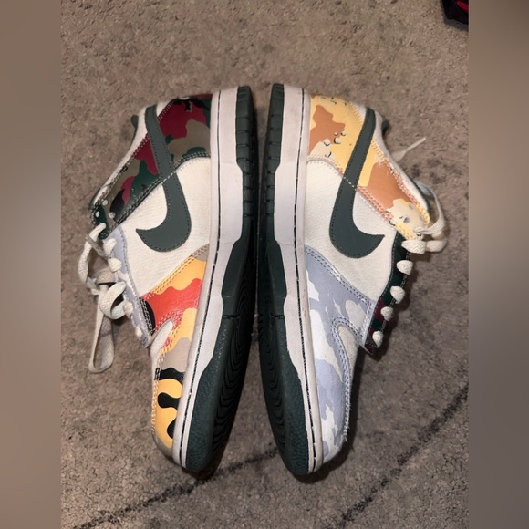 Nike Multicolor Sneakers - Picture 3 of 7